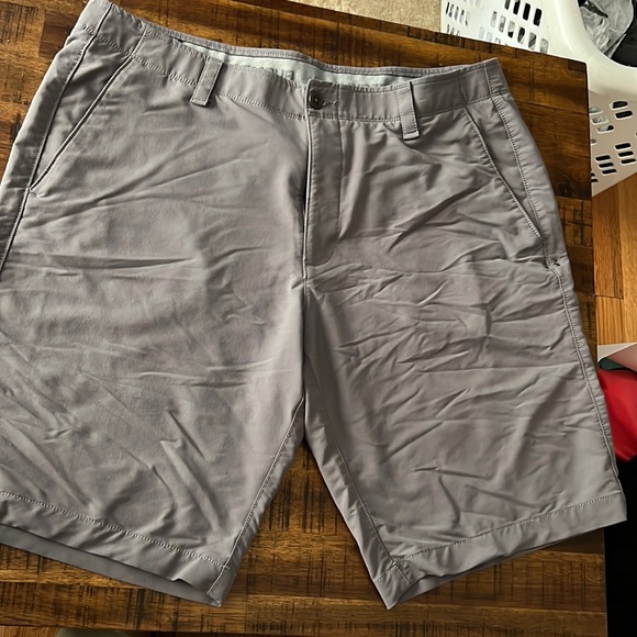 Under Armour Other - Under armor male shorts